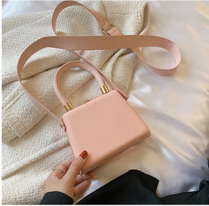 Contrast Color Artistic Ethnic Style Portable Clip Bag - Vibrant and Functional My Store  24.89