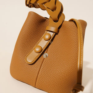 First - Layer Cowhide Woven Bucket Crossbody Bag - MRC STOREBagMRC STOREFirst - Layer Cowhide Woven Bucket Crossbody Bag MRC STORE MRC STORECJNS256510201AZMilkshake White16x13x14.5cm