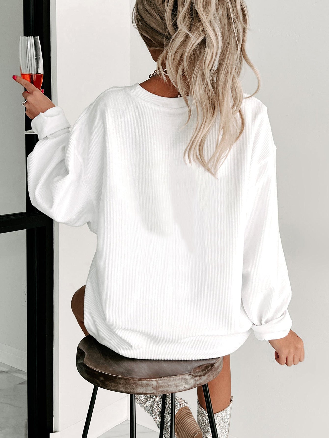 Christmas Sequin Anime Round Neck Sweatshirt MRC Store 