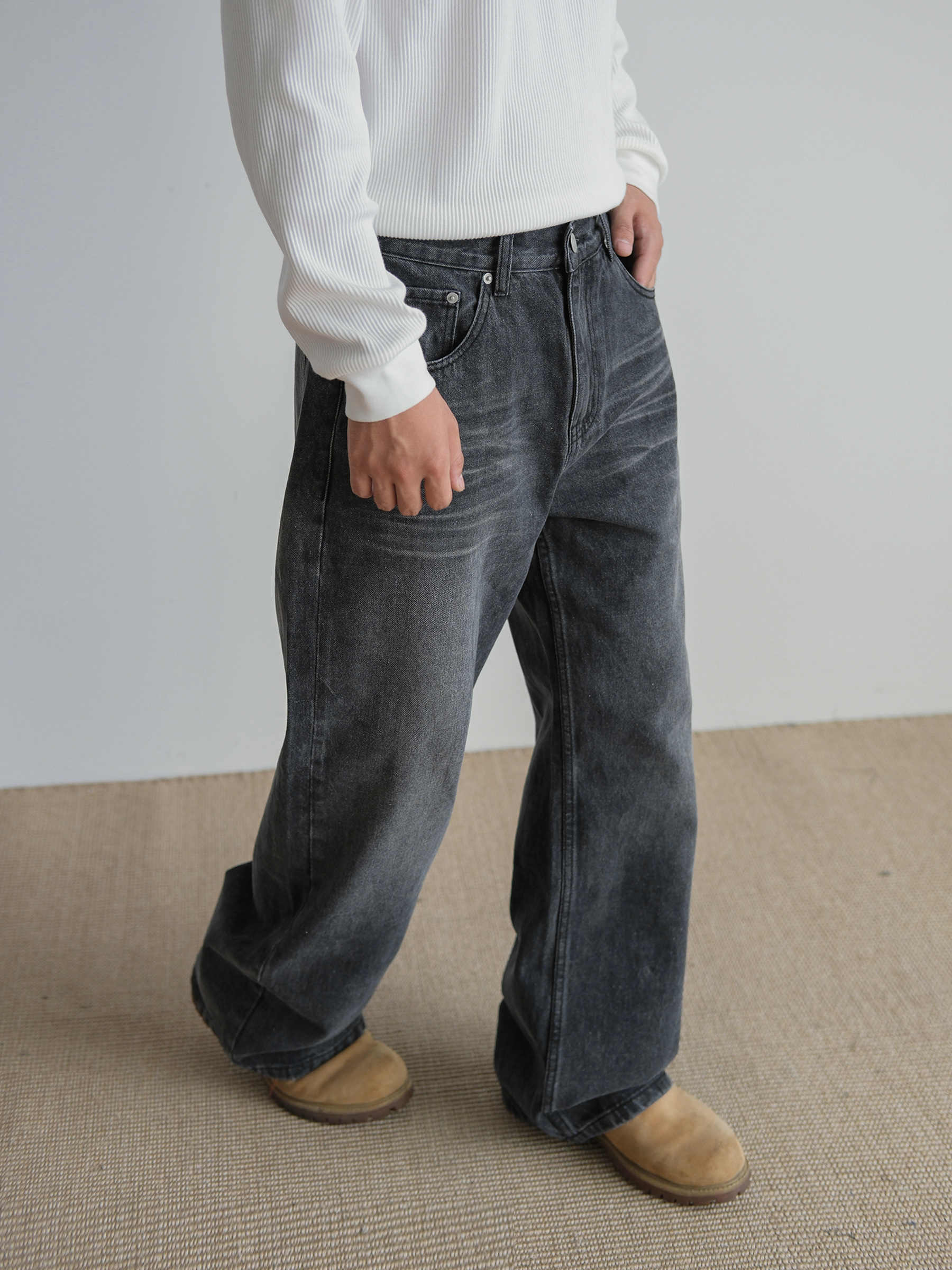 Men's Straight Retro Black Washed Jeans – Classic Cotton Trousers