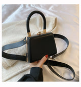 Contrast Color Artistic Ethnic Style Portable Clip Bag - MRC STOREAccessoriesMy StoreContrast Color Artistic Ethnic Style Portable Clip Bag - Vibrant and Functional My Store  24.89MRC STORECJNS229321404DWBlack