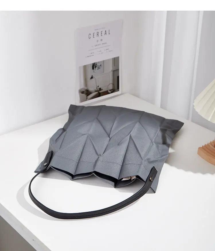 Pleated Shoulder Lightweight Bucket Bag - MRC STOREAccessoriesMy StorePleated Shoulder Lightweight Bucket Bag - MRC STOREMRC STORECJNS184009403CXKhaki