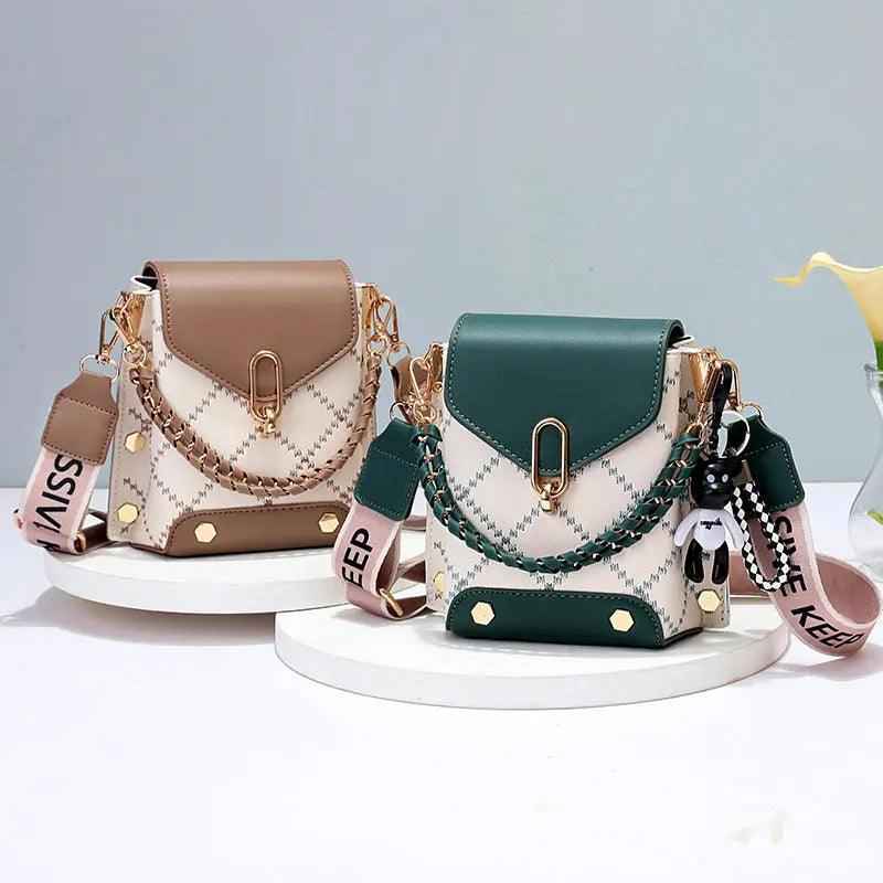 Rhombus Shoulder Bag - MRC STOREAccessoriesMy StoreRhombus Shoulder BagMRC STORECJNS199912503CXKhaki